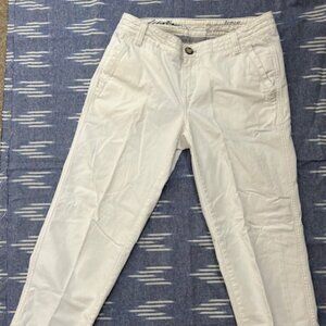 Eddie Bauer Boyfriend-Fit White Capri Pants